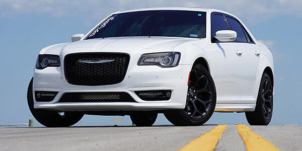 Chrysler 300 HEMI V8 supercharger kit